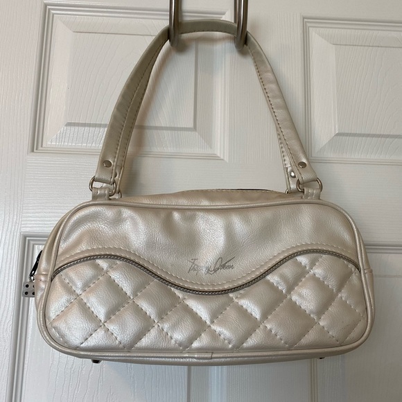 Trophy Queen Handbags - Trophy Queen Diamond Pleat Tuck n Roll Tote - white pearl vinyl